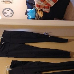 Like new black Lululemon pants